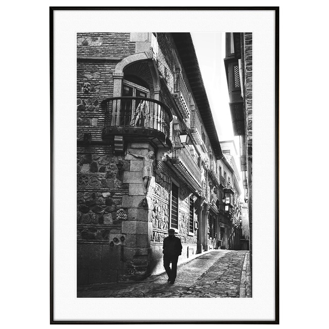 スペイン写真  トレド シエリア通りを歩く男性 インテリアアートポスター額装 AS3128