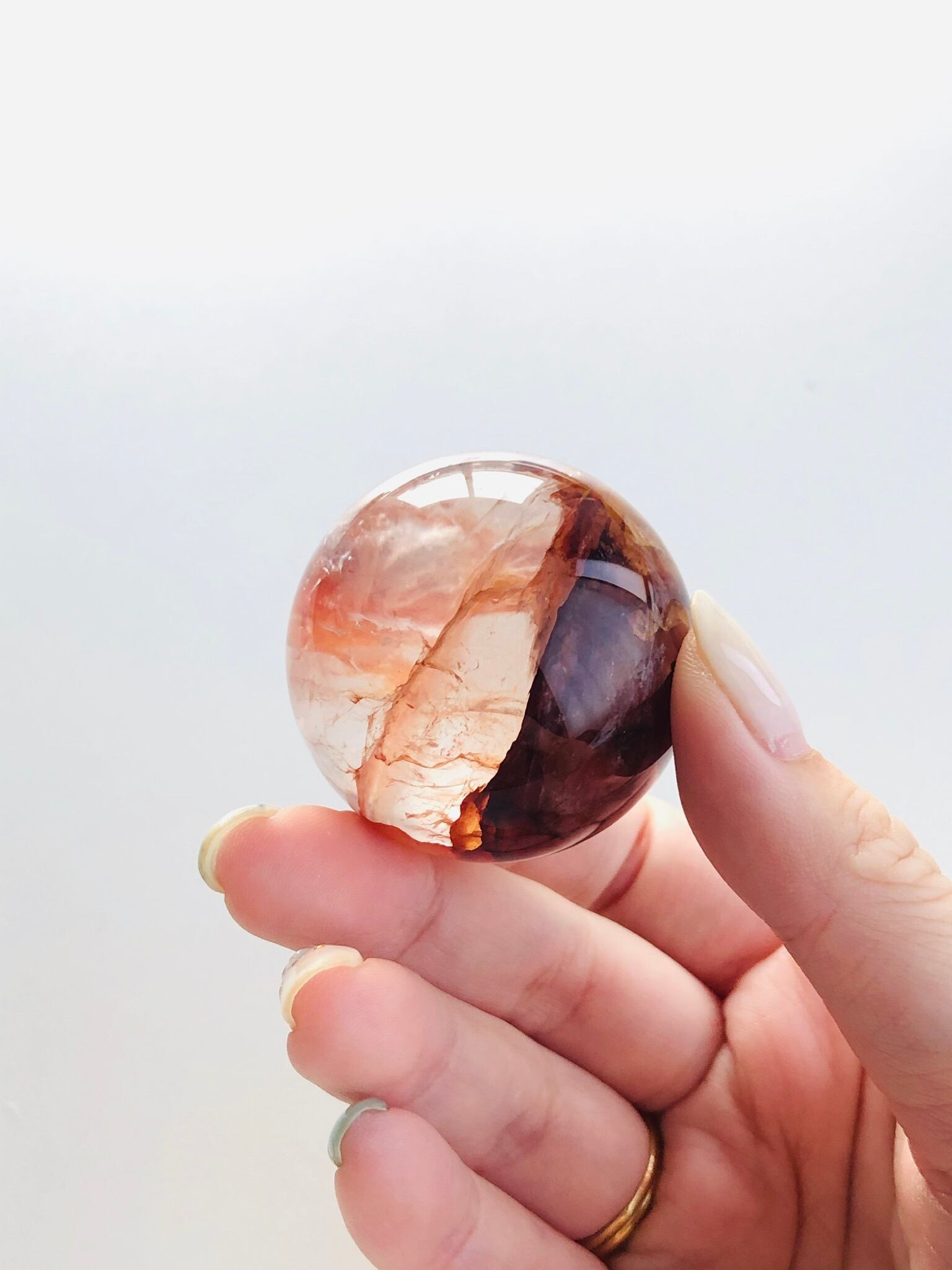 レア！ライモナイトインクォーツの丸玉 | 虹色の星