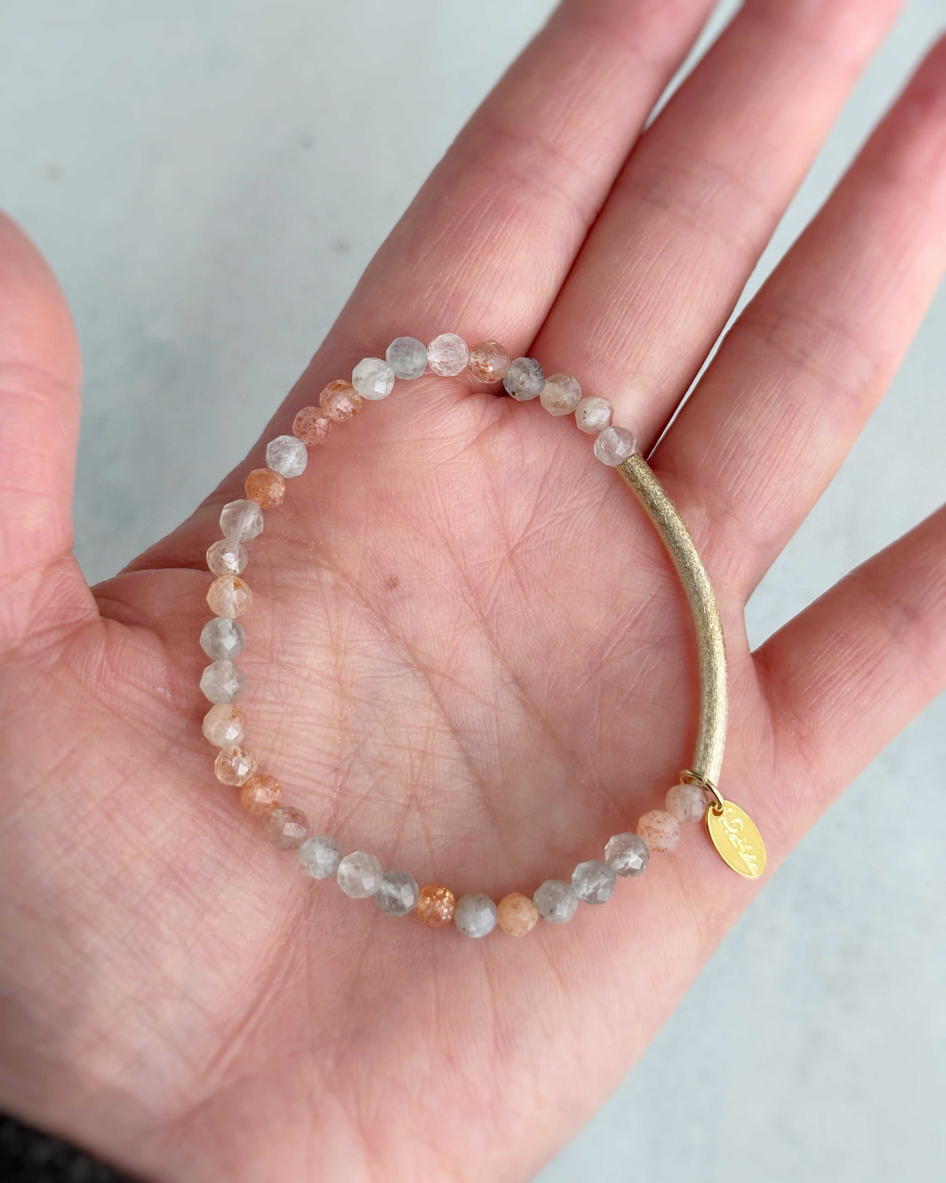 Tube & stone bracelet(アルーシャサンストーン)