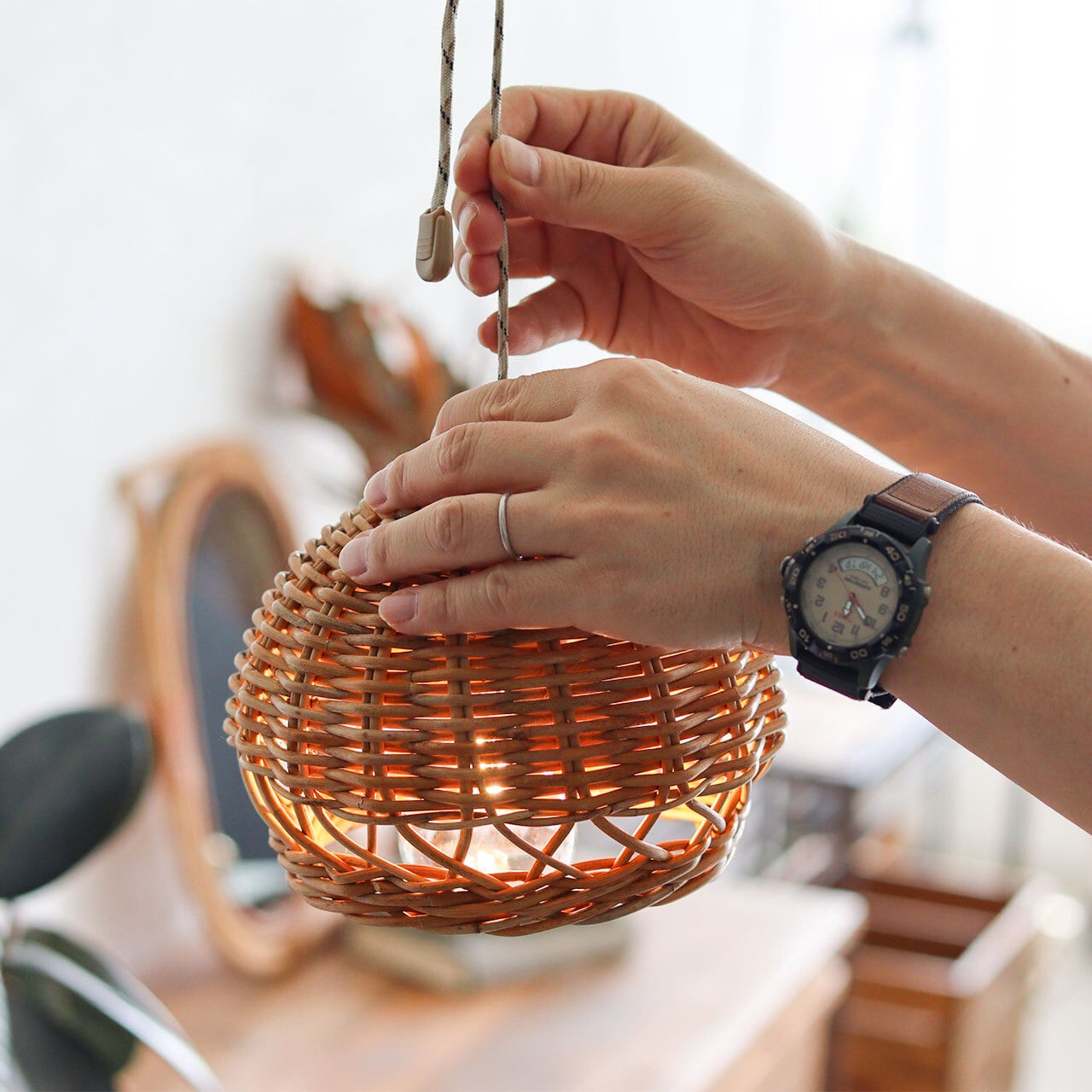 Rotund rattan shade led lamp