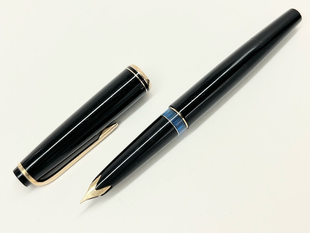 '60s　モンブラン Ｎｏ ２２　MONTBLANC No 22　（極細字）　14K　　　　　02940