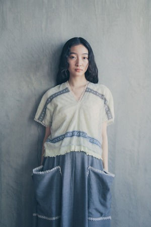 【受注】Vintage folk lace Sheer Rib top - YELLOW/PINK