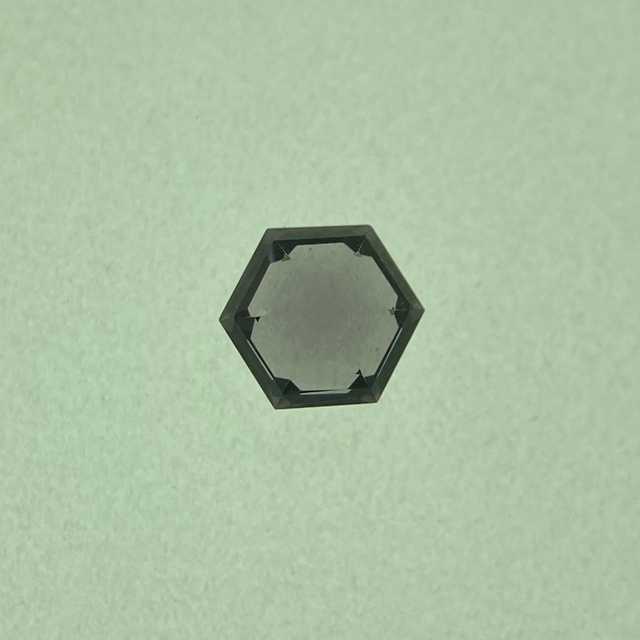 スピネル 六角形  約3.7*2.8mm r-0542