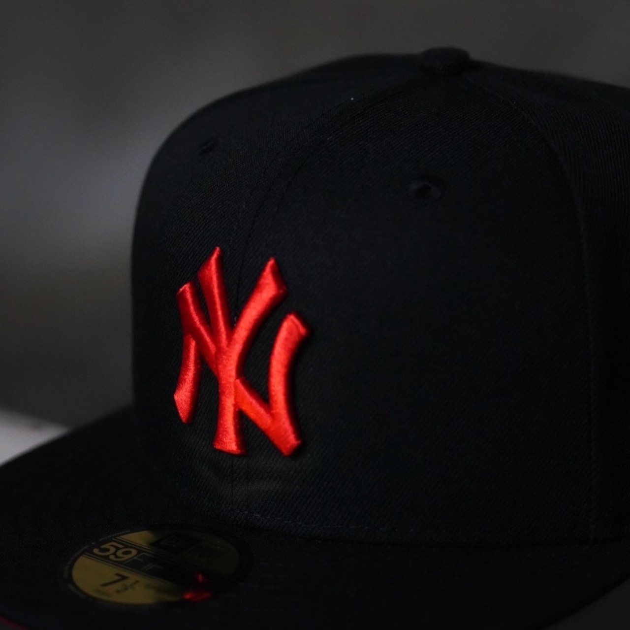 【gifthat別注】 NEW ERA 59FIFTY/5950 ニューヨーク・ヤンキース -The Red-