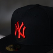 【gifthat別注】 NEW ERA 59FIFTY/5950 ニューヨーク・ヤンキース -The Red-
