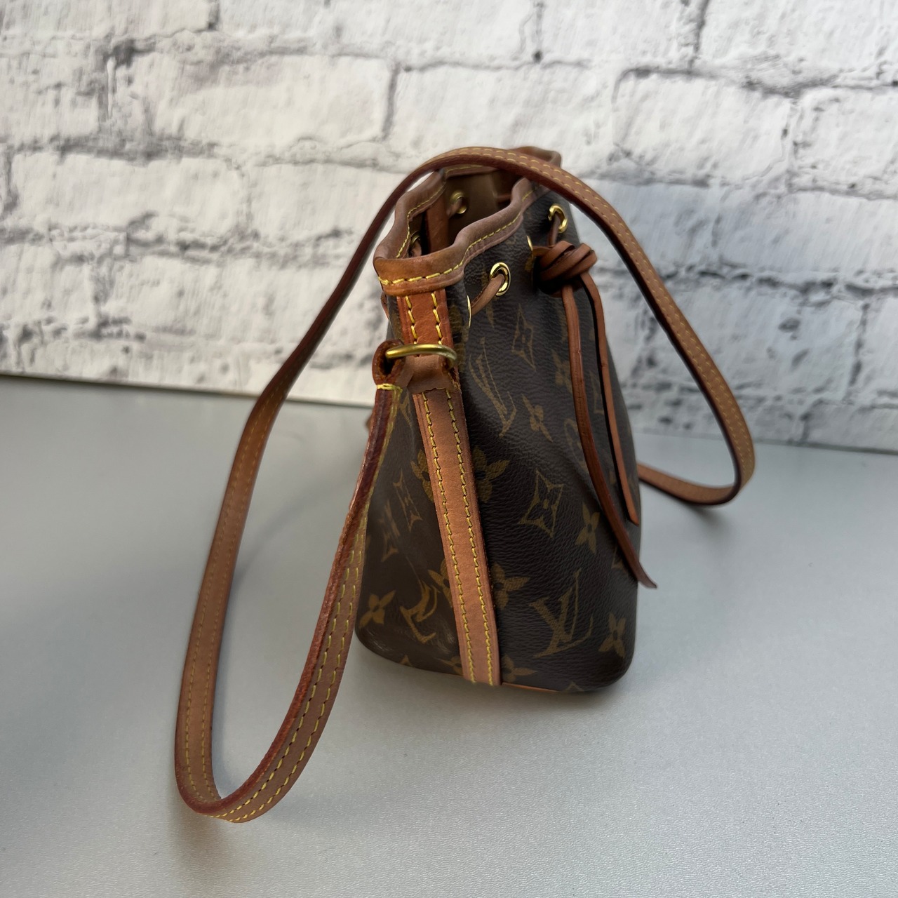 LOUIS VUITTON ルイヴィトン モノグラム ナノノエ  ショルダーバッグ ブラウン A-9546