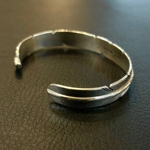 ハーヴィーメイス（Harvey Mace）フェザーバングル1センチ幅