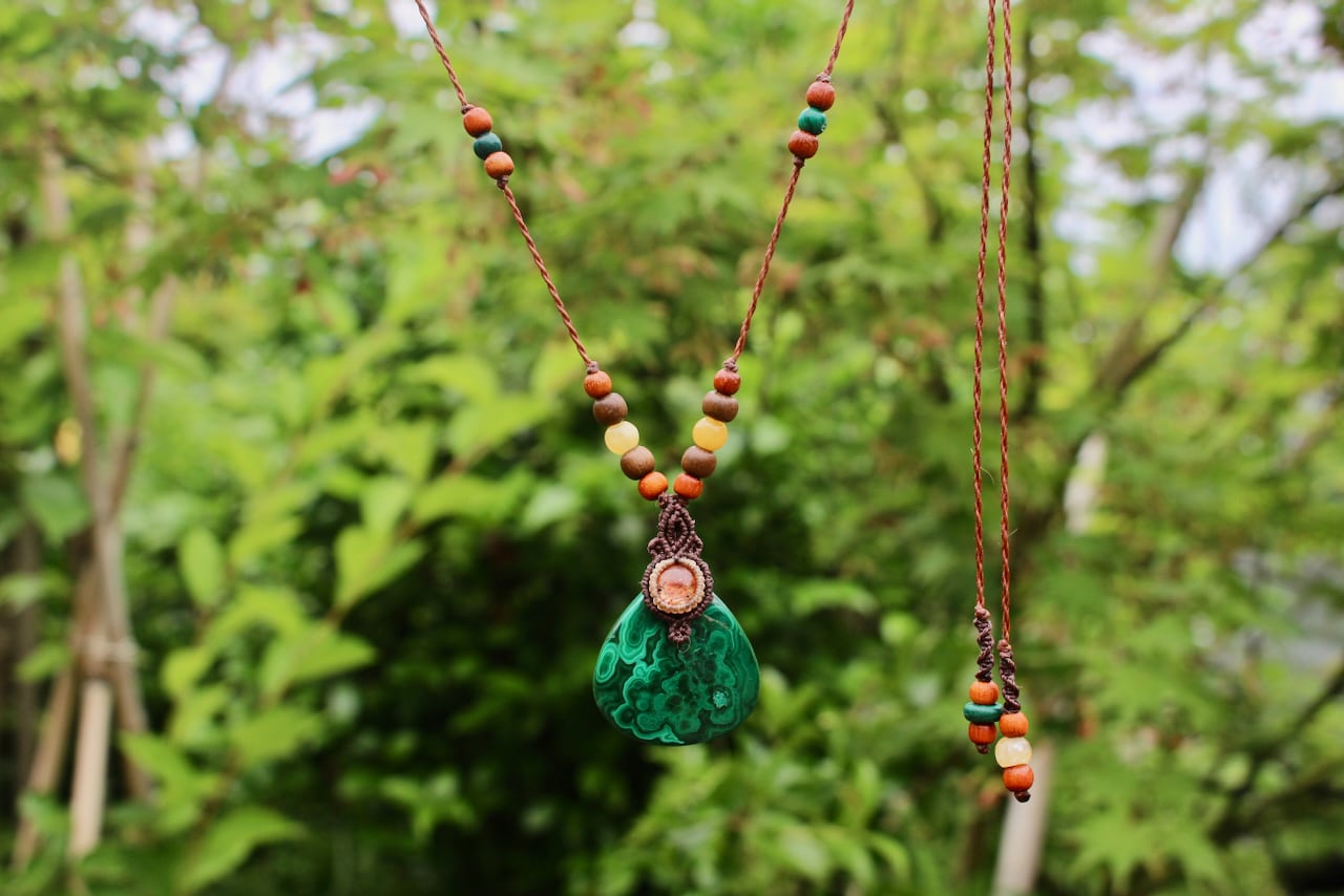 Malachite  & Sunstone micro macrame woody pendant