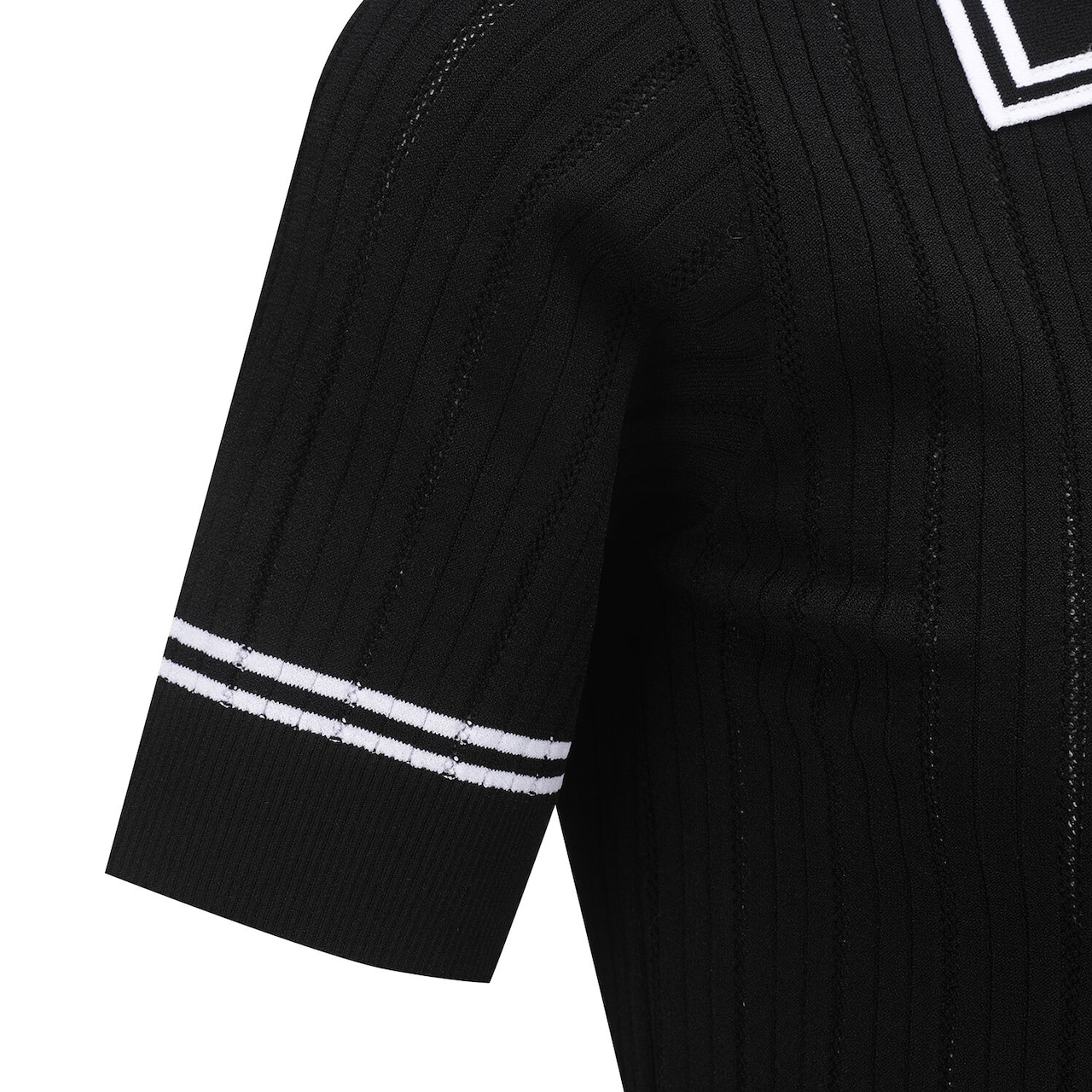 WOMEN COLLARED ESSENTIAL SHORT SWEATER