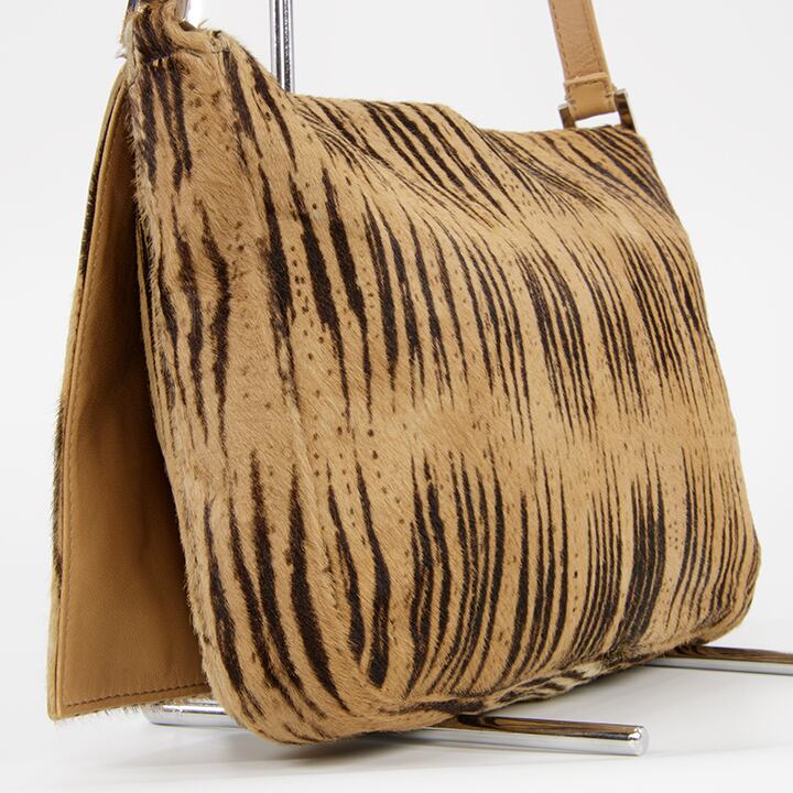 レア【美品】FENDI フェンディショルダーバッグ ハラコ｜ファッション