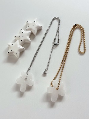 quartz flower necklace