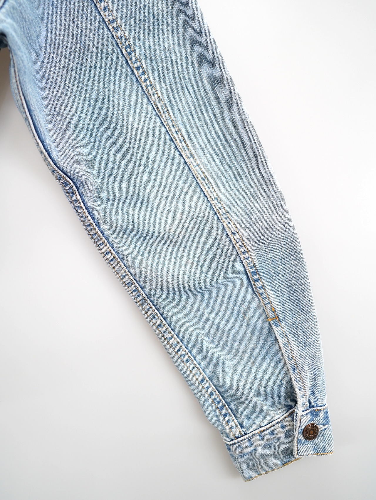 00s Levi's denim jacket