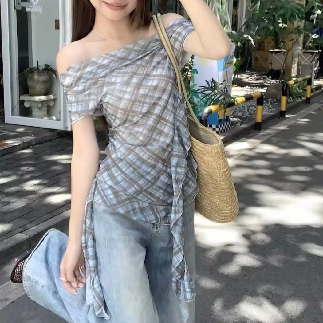 スパイシーヘムオフショルトップス