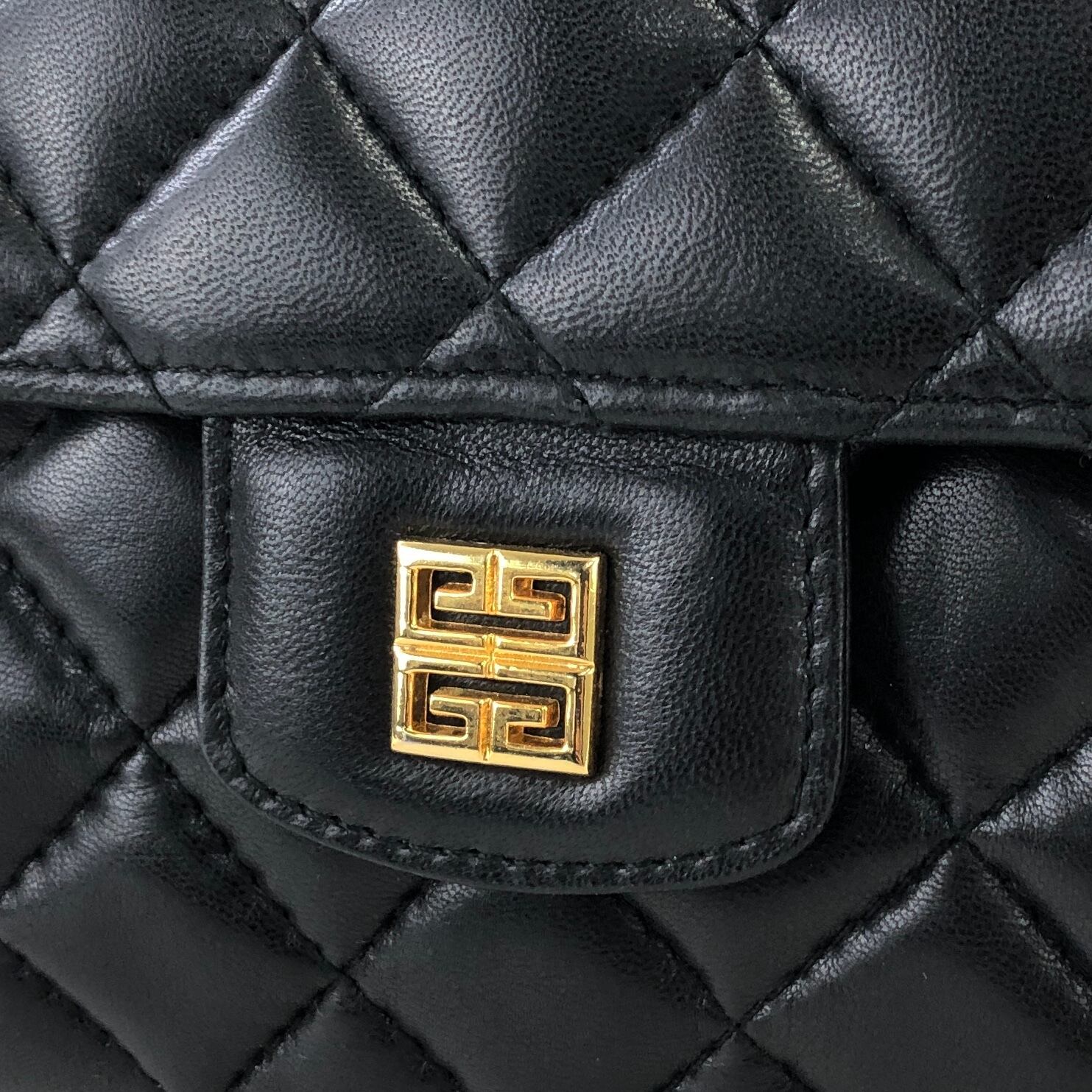 GIVENCHY ジバンシィ ロゴ レザー キルティング チェーン ミニ GIVENCHY ジバンシィ ロゴ レザー キルティング チェーン ミニ
