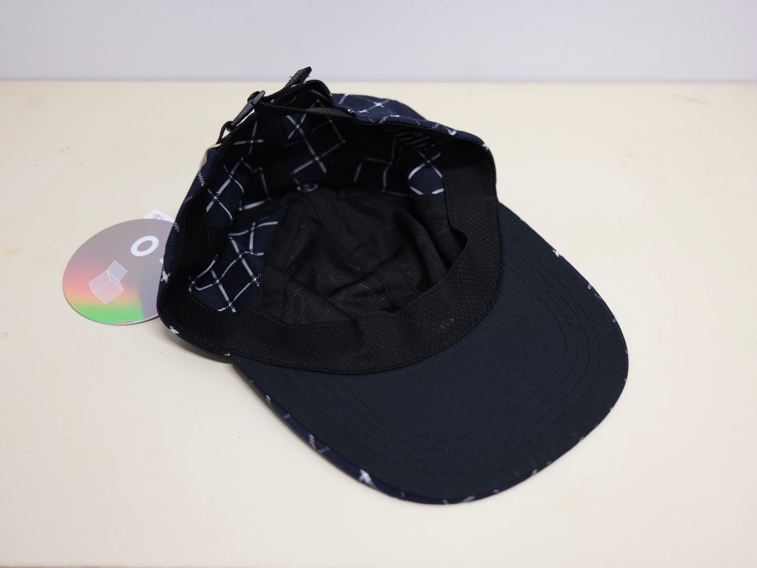 O-(レイチョウルイラボ)”X/P CAP” | Lapel online store