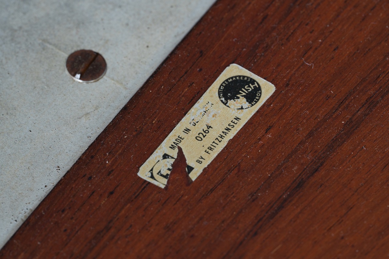 Arne Jacobsen | Model.3513 Coffee Table