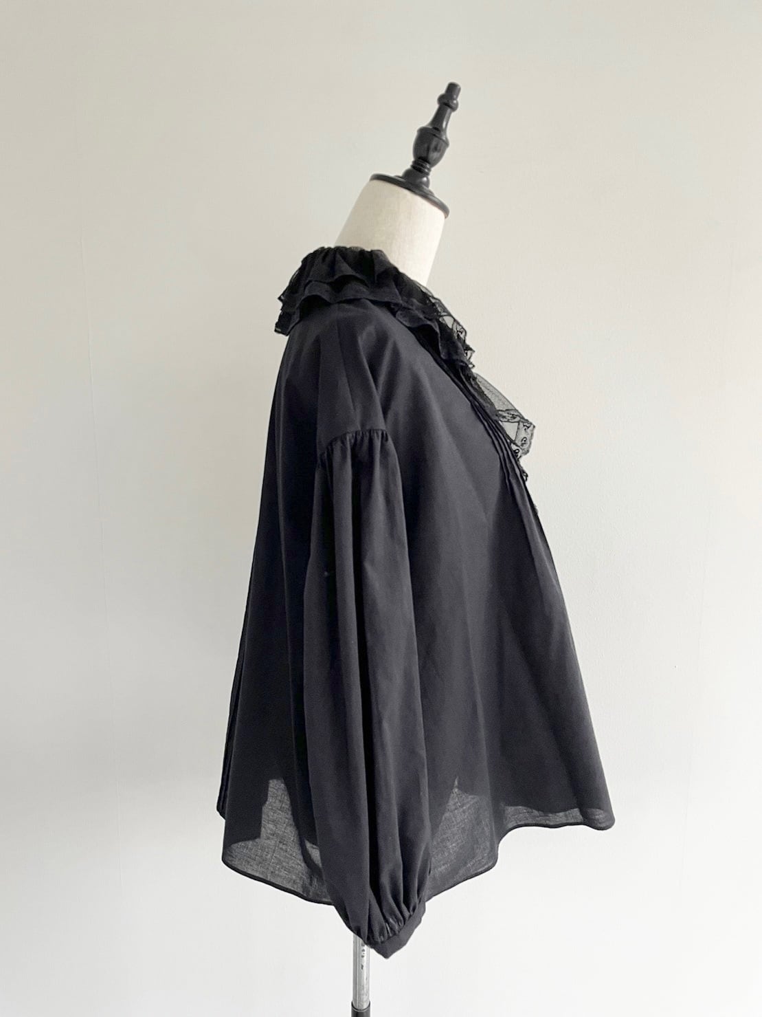 Bilitis dix-sept ans Ruffle Collar Blouse | KOKO