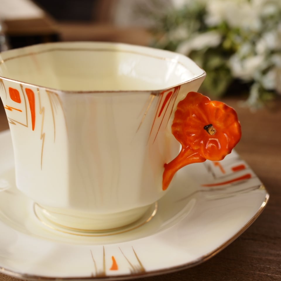 英国サミュエルラドフォード アールデコ＆フラワーハンドル カップ