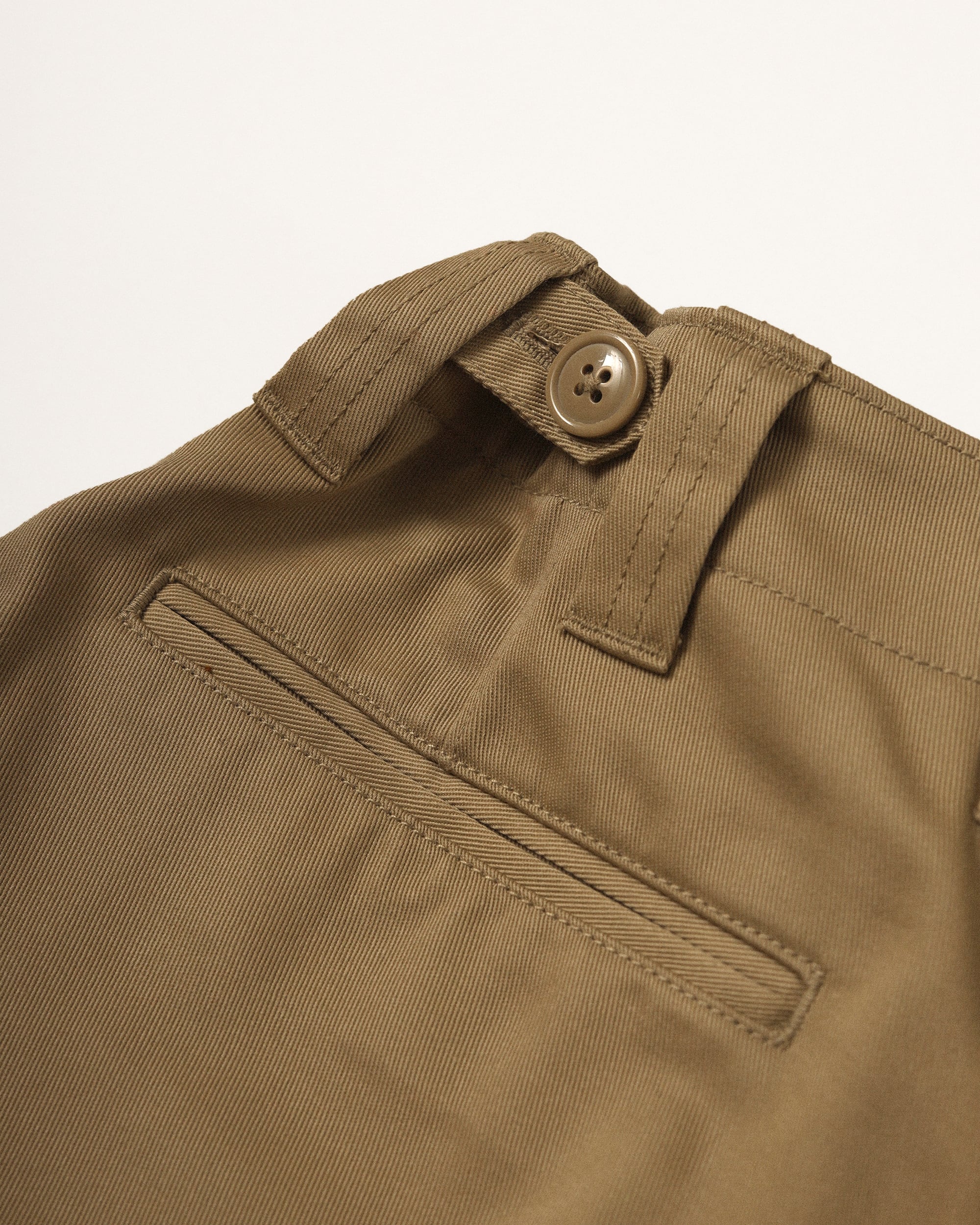 NEXUSVII x Dickies M-45 チノパン　オリーブ　新品未使用 NEXUSVII x Dickies M-45 チノパン オリーブ 新品未使用 - メルカリ