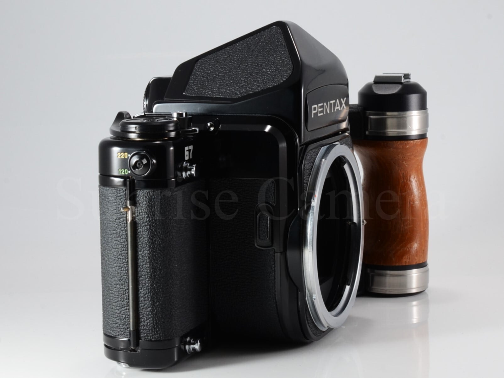 PENTAX 67 アイレベル ボディ 木製グリップ付 ペンタックス バケペン