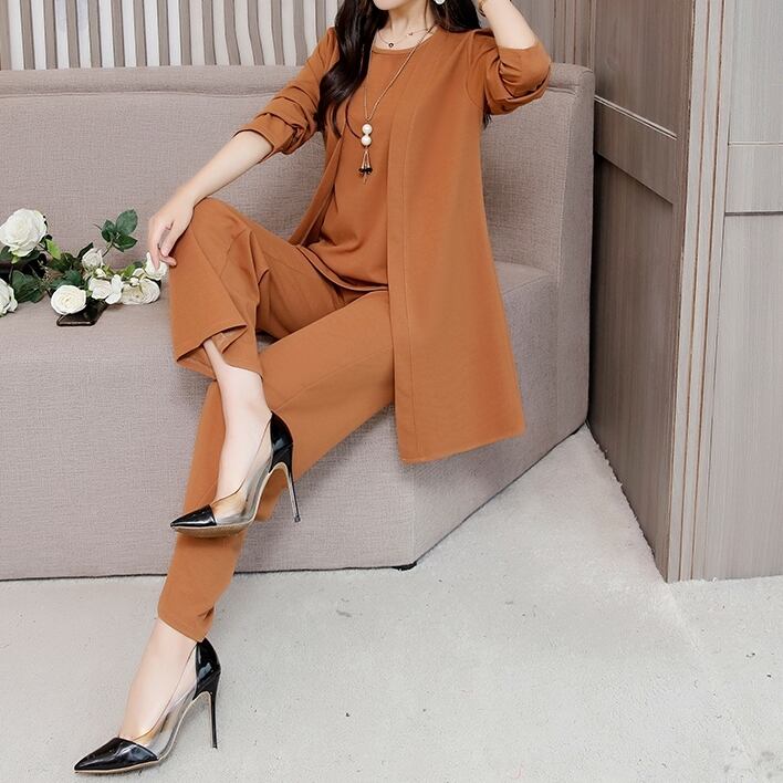 セットアップ 3点セット スリーピーススーツ スーツ 上下セット きれいめ 上品 無地 トップス 袖なし ノースリーブ クルーネック ラウンドネック カーディガン ロングカーディガン 羽織り ジャケット パンツ ボトムス ウエストゴム 楽ちん ワイドパンツ ゆったり 大きいサイズ L XL 2XL 3XL 4XL 5XL 黒 ブラック 茶色 ブラウン お出かけ お呼ばれ 通勤 オフィスカジュアル 人気 ママ 韓国 送料無料 コーデ 20代 30代 40代 50代 60代 大人カジュアル 体型カバー