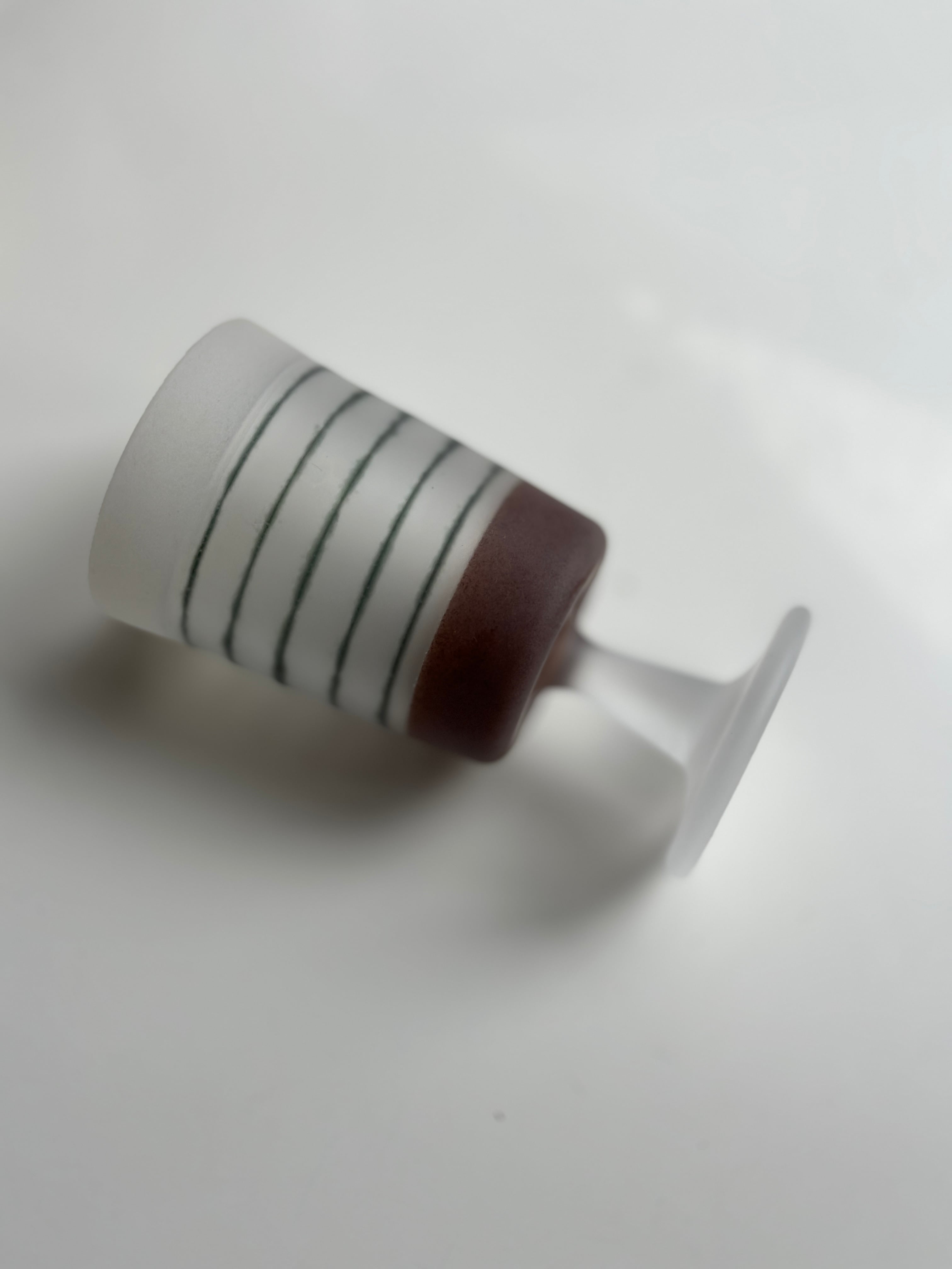 トマト　キムドンヒ　ガラス トマト様専用 キムドンヒ ガラス - メルカリ