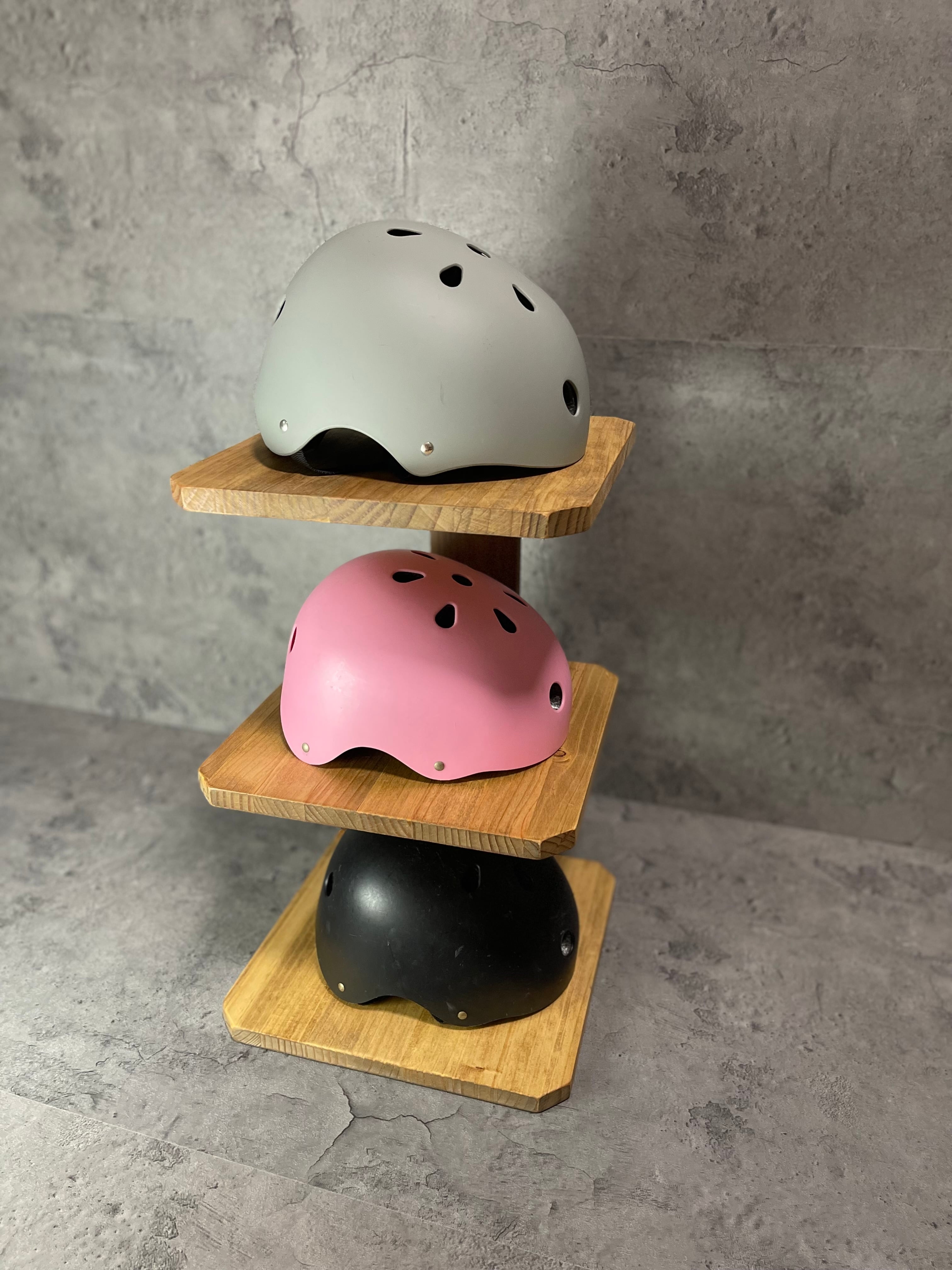 子育て家族のヘルメット収納棚 天然木製【ウッドメットラック】3段 