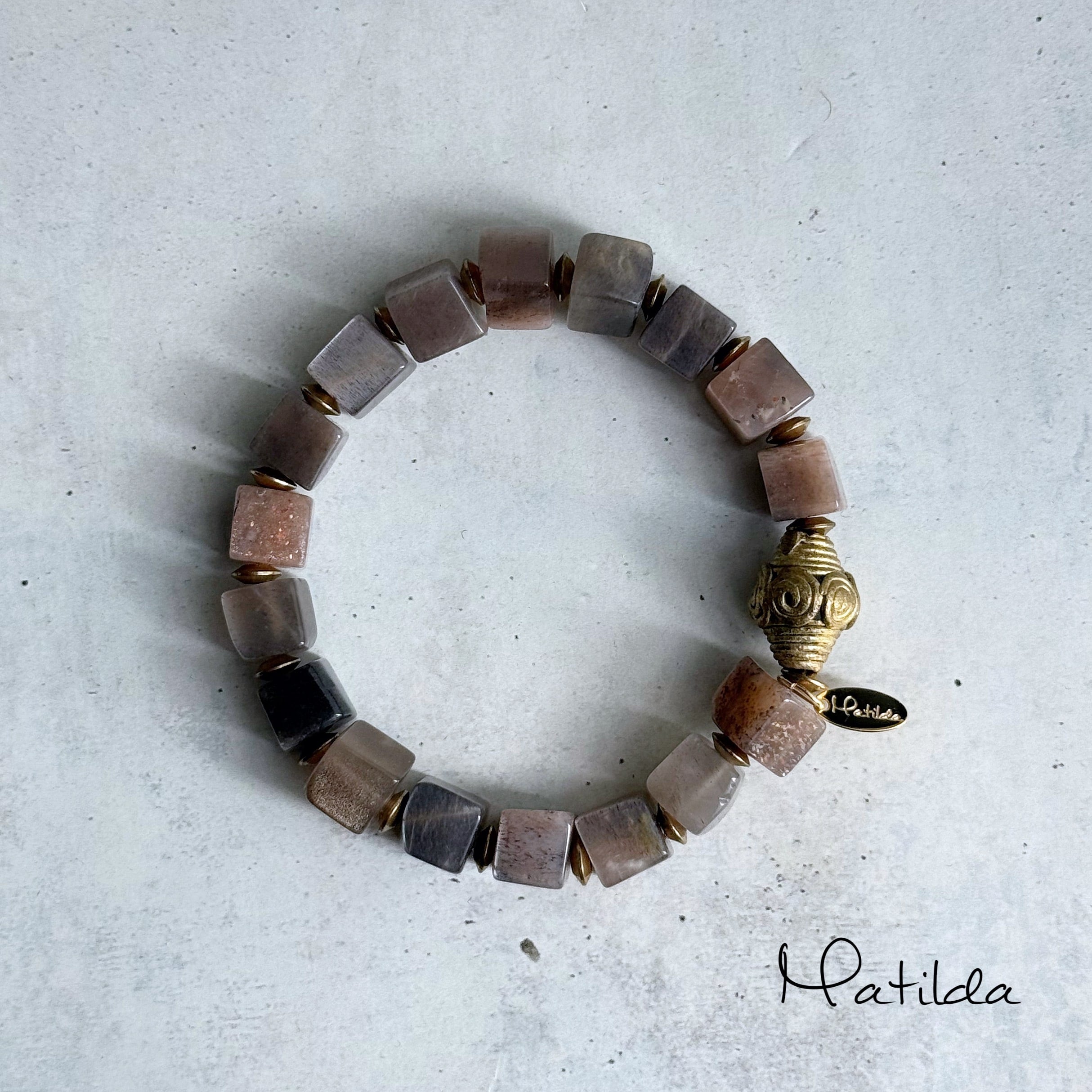 tumble bracelet(ブラックムーンストーン)
