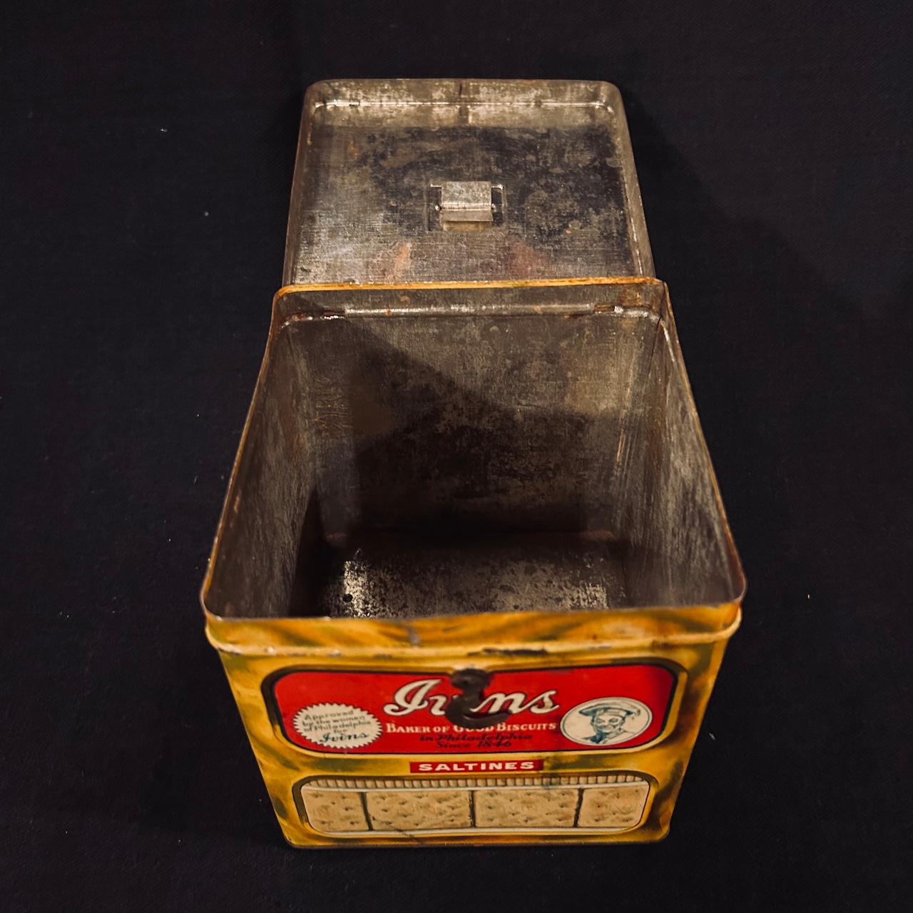 1920s アイヴィンズ ソルティン クラッカー ヴィンテージ ティン缶 IVINS “SALTINES” Cracker Tin T-684