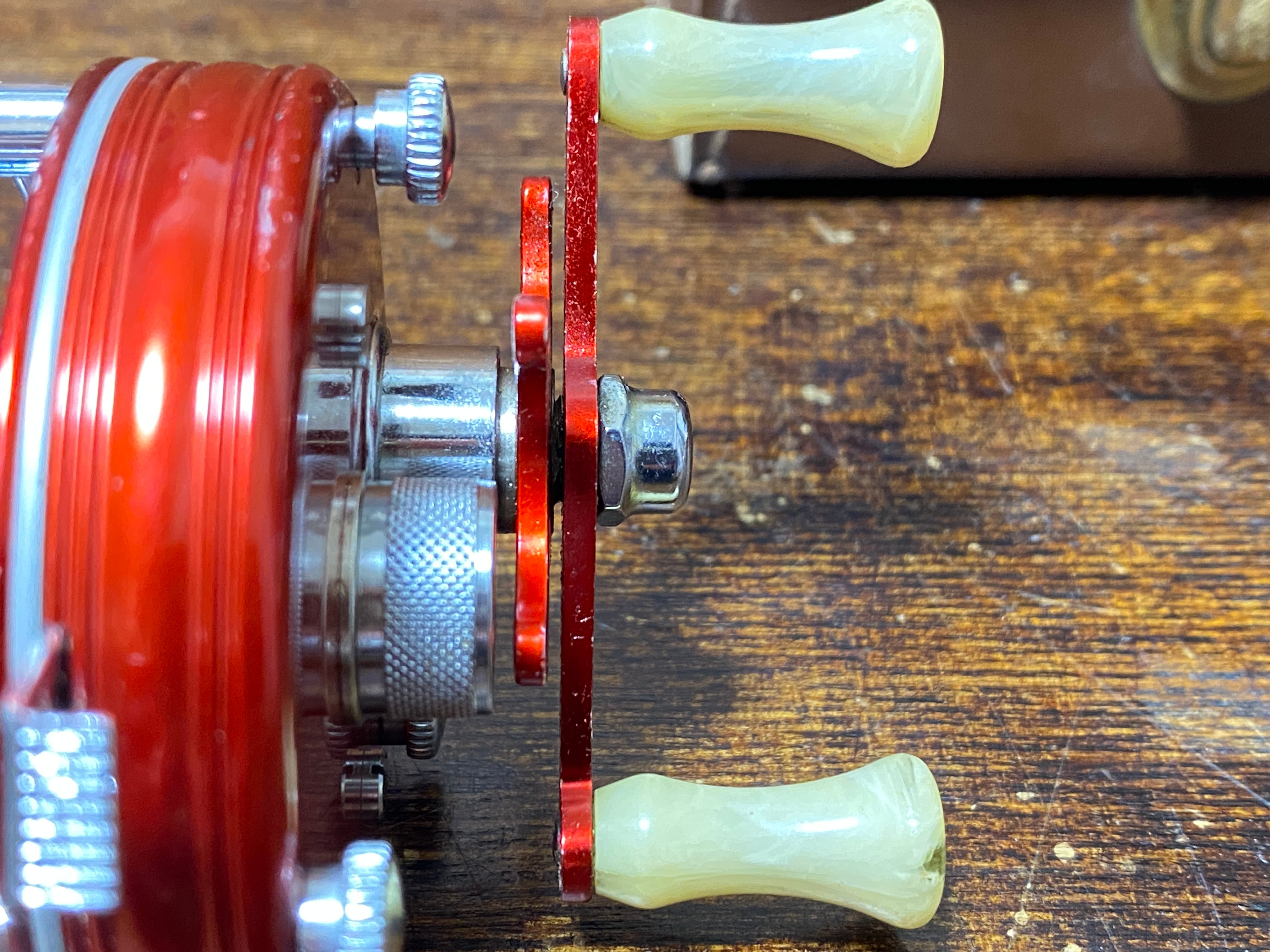 ABU アンバサダー4000D フレーム　ハンドル　アンバサダー5000c ABU Ambassadeur 5000 4sc #307814 [6017] | Tackleshop GTA