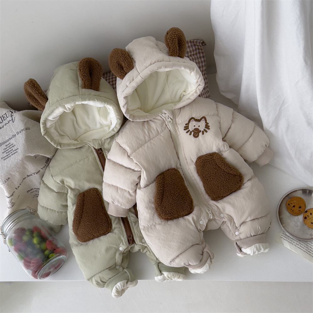 【BABY】ネコ柄可愛い防寒ロンパース