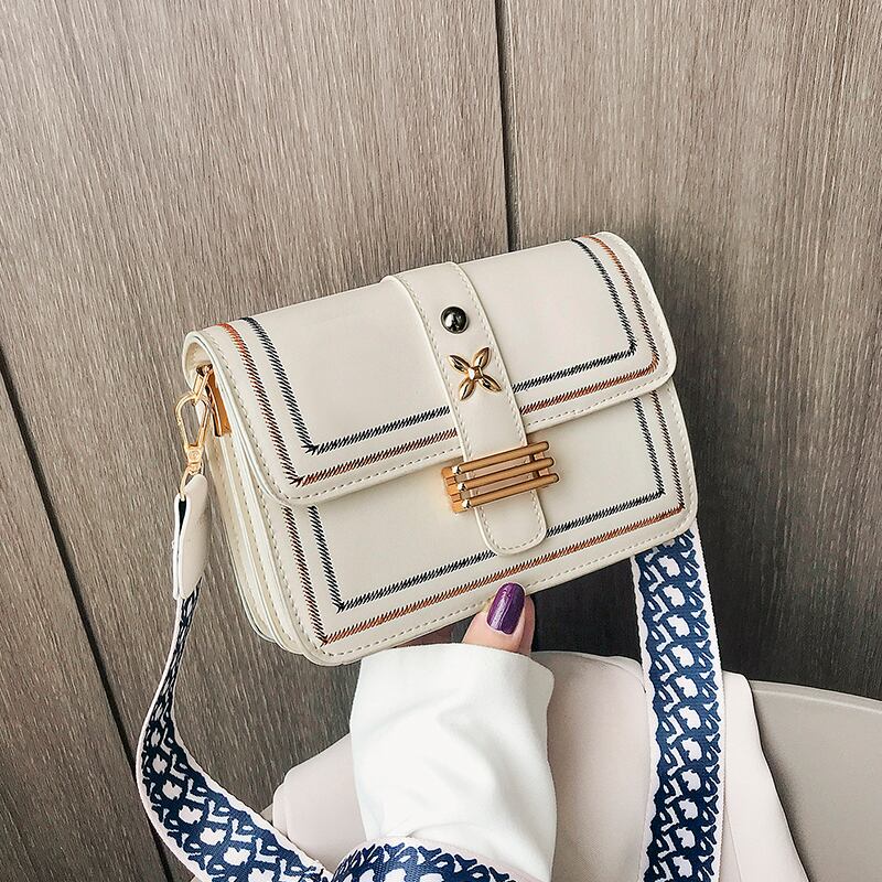 eignレディーススモールバッグ2020ニューウェーブネットレッドファッションブロードバンドショルダーメッセンジャーバッグ夏ワイルドスモールスクエアバッグ Tiancai_Wing_Bag0818116