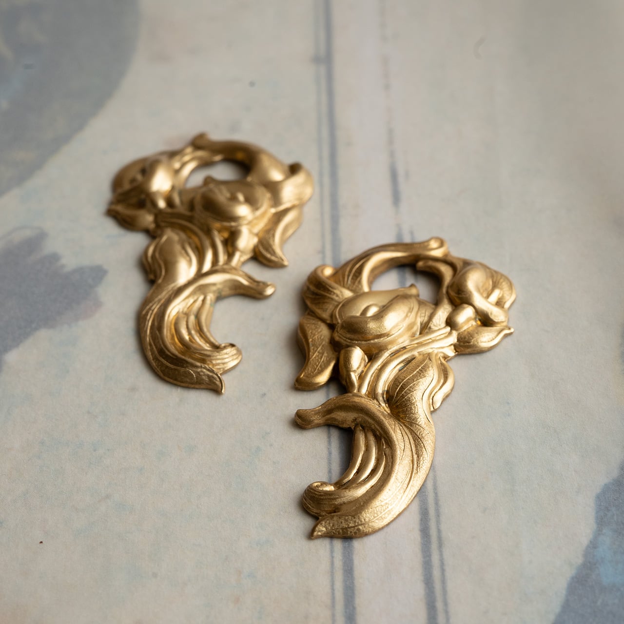 カラーの真鍮プレート(現行品・1ペア)