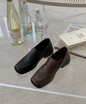 《即納商品》natural square toe loafer (brown / black)