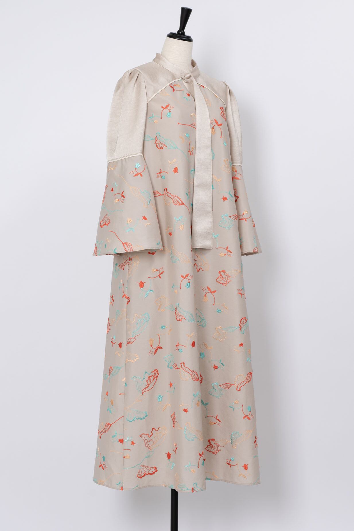 Flower Mirror Embroidery Mix Dress BEIGE | Arobe OFFICIAL ONLINE STORE