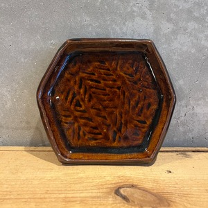 まゆみ窯 象嵌 六角平皿 飴（小）