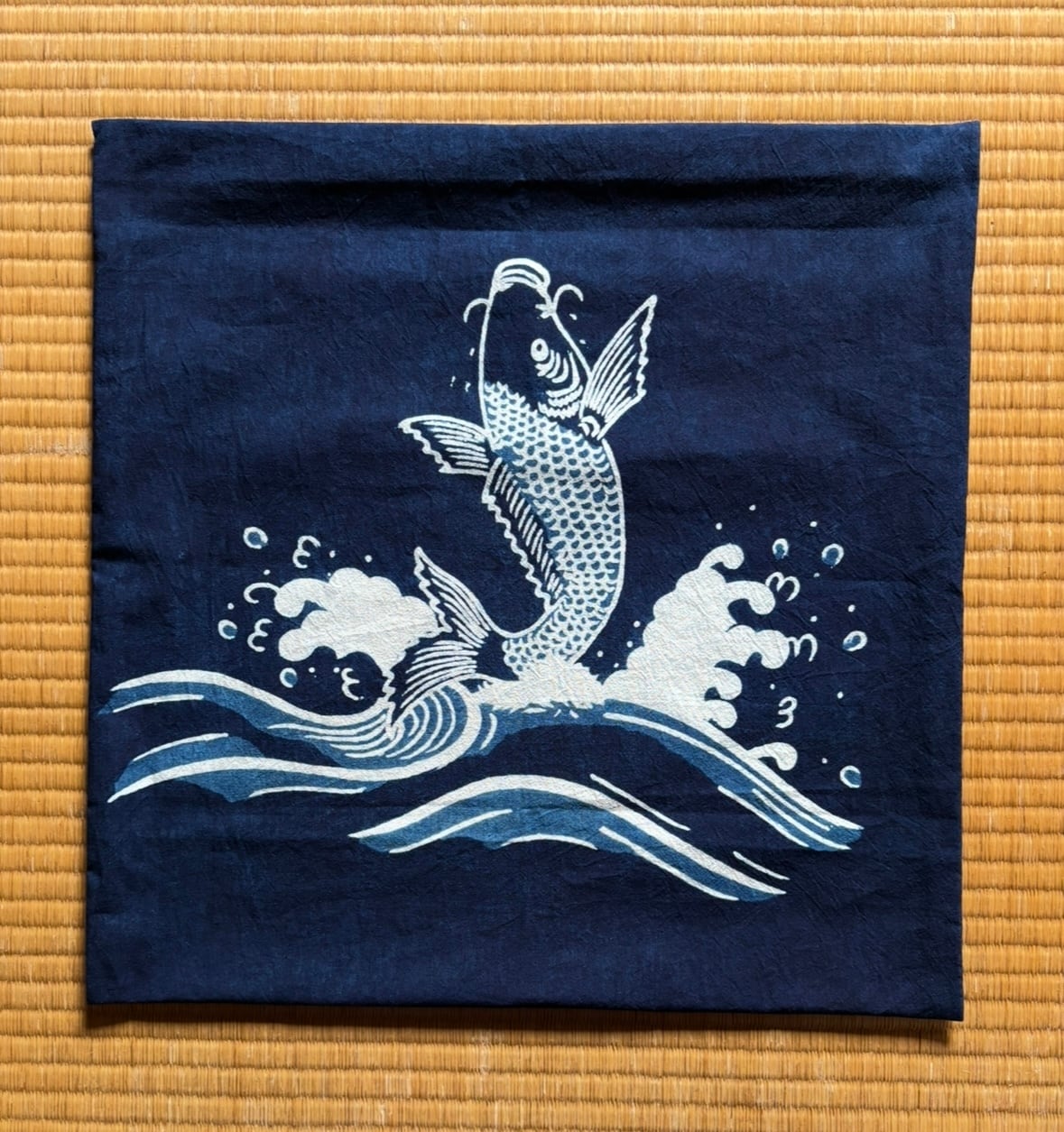 筒描藍染 風呂敷 鶴A | 長田染工場