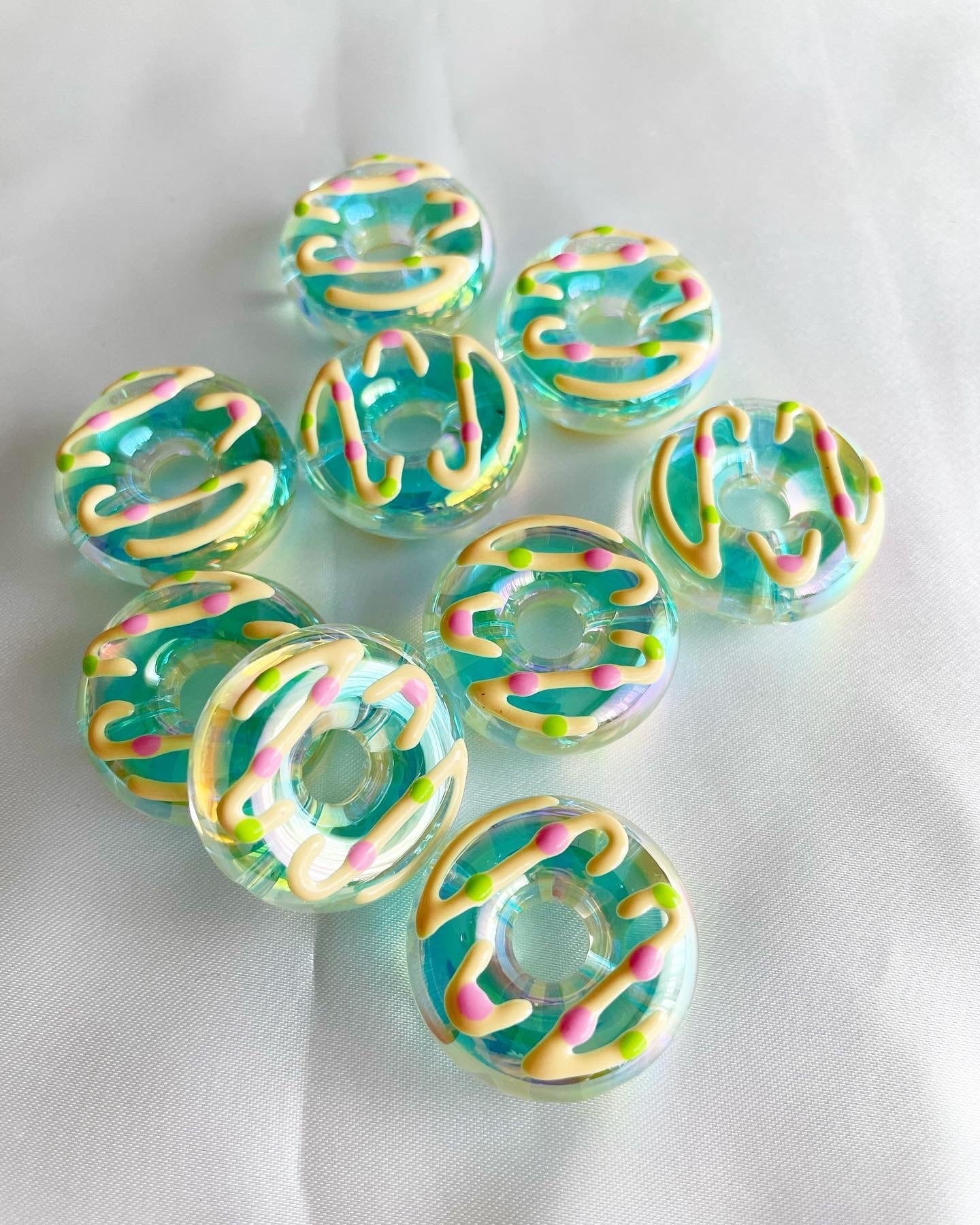 N1250 / カスタムボールペン(オーロラ) 猫ちゃんビーズ お高級薔薇ビーズ