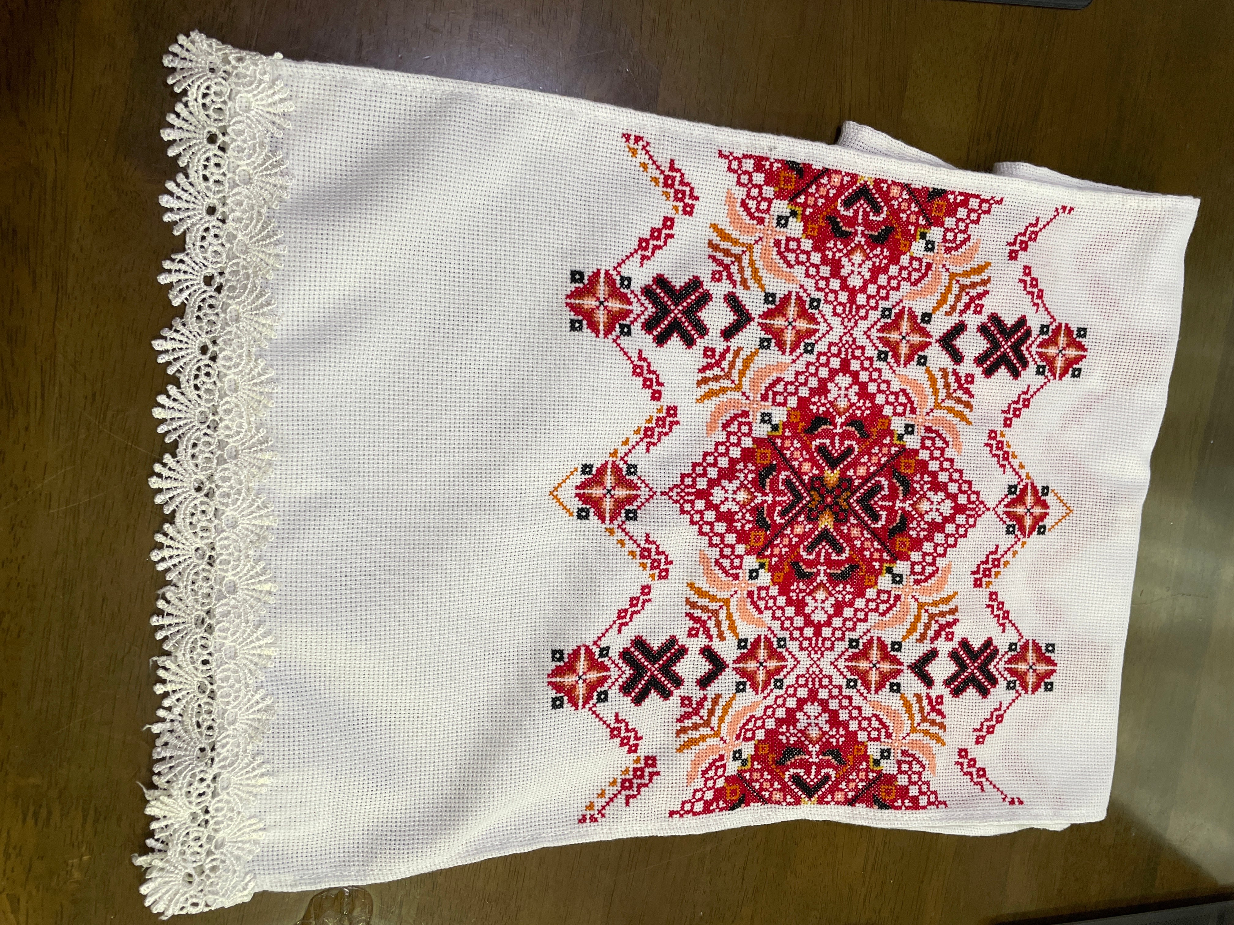 ウクライナ伝統手刺繍祭具タオル「ルシニク」 | ウクライナ刺繍と伝統