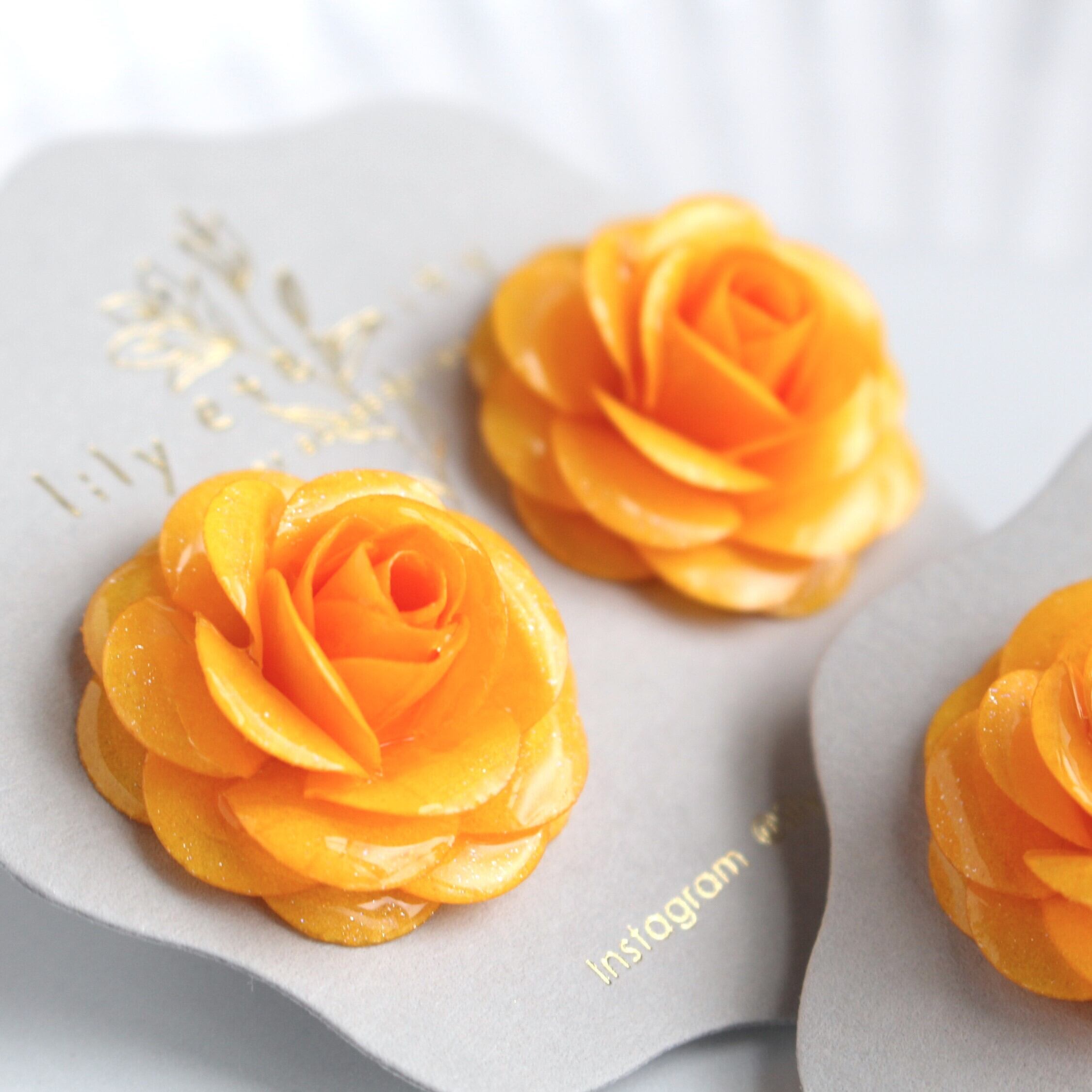 LOTUS♡タッセルゆらゆらオレンジピンクの薔薇ピアス(サージカルステンレス) LOTUS♡タッセルゆらゆらオレンジピンクの薔薇ピアス(サージカル