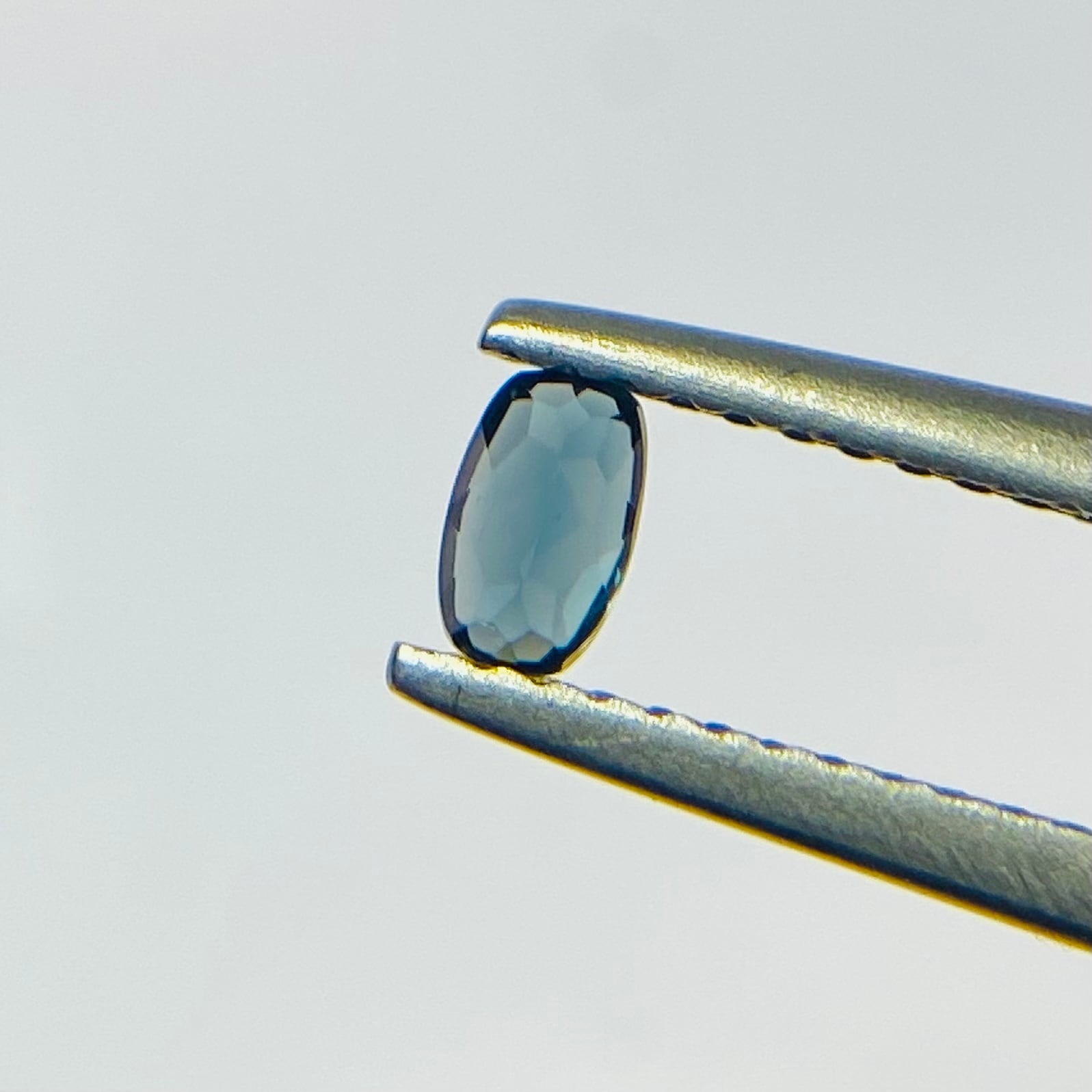 三変化　ベキリーブルーガーネット