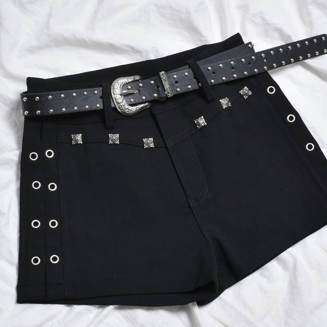 【12/8新着】2点セット★ベルト付きスタッズショートパンツ