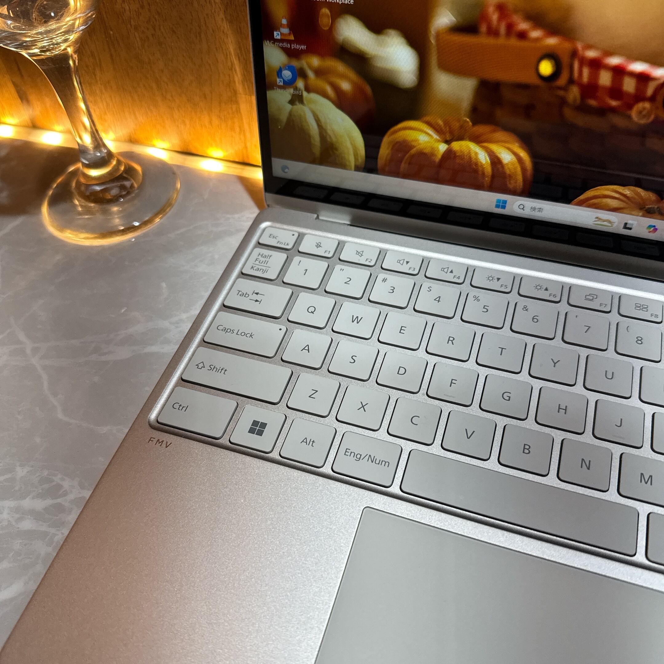 極美品2025年製』富士通FMV Note 最新Ultra 5 メモリ8GB SSD256GB