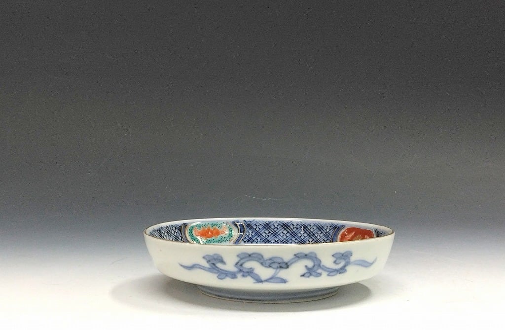 大聖寺伊万里(石川,明治期-1880年頃) 赤絵金彩地紋花尽絵 四寸深皿