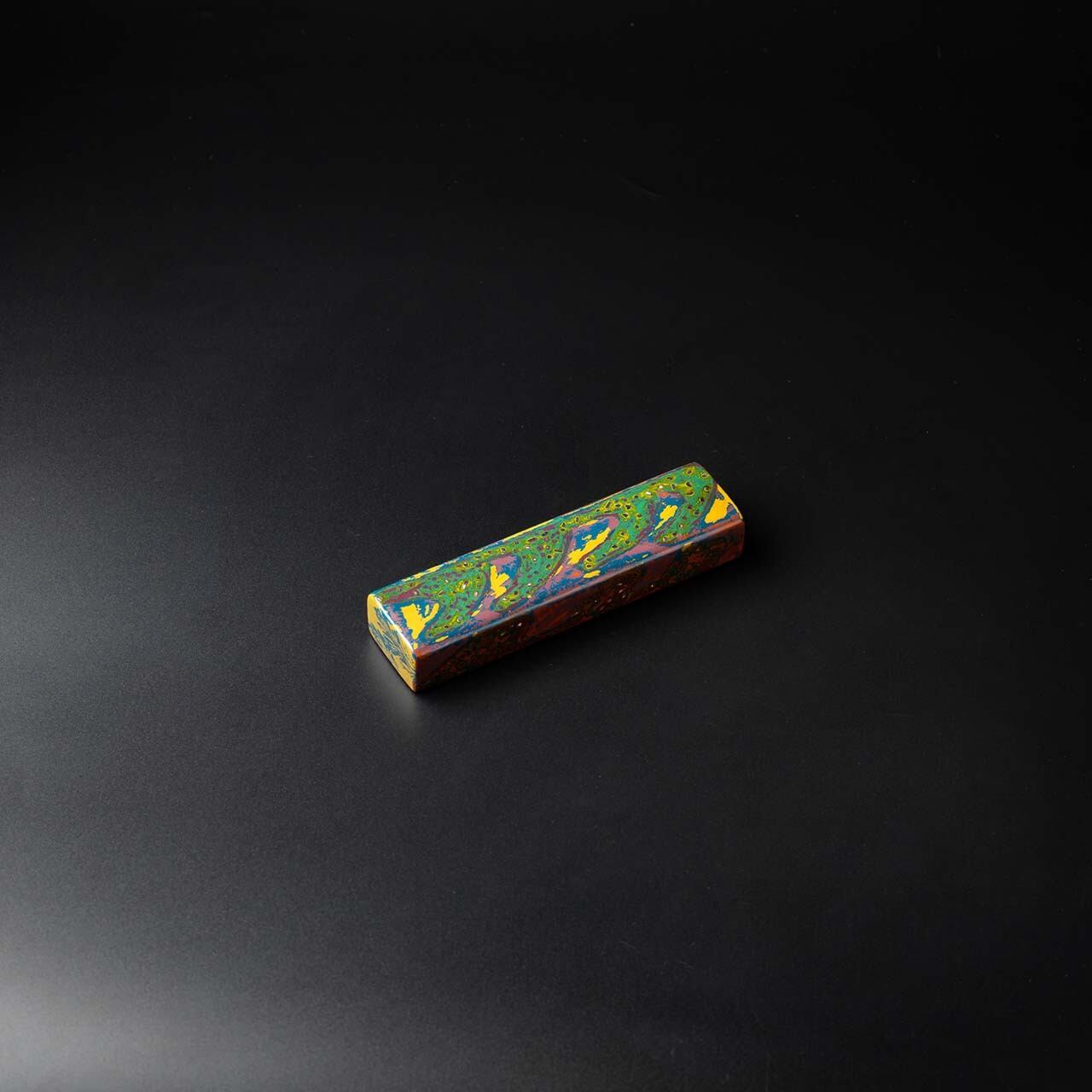 芽吹き:かりゆし文鎮(小)