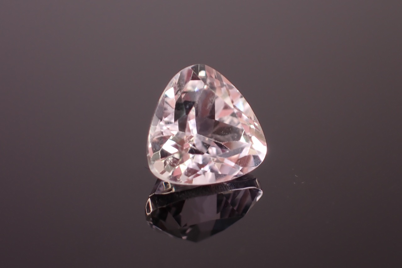 クンツァイト　1.63ct　[D11‐377]