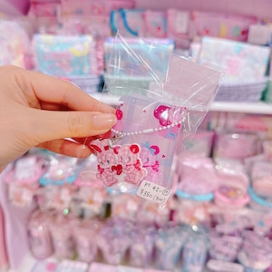 【R7】42-17チャーム付きプチシール帳キーホルダー(台紙6枚)