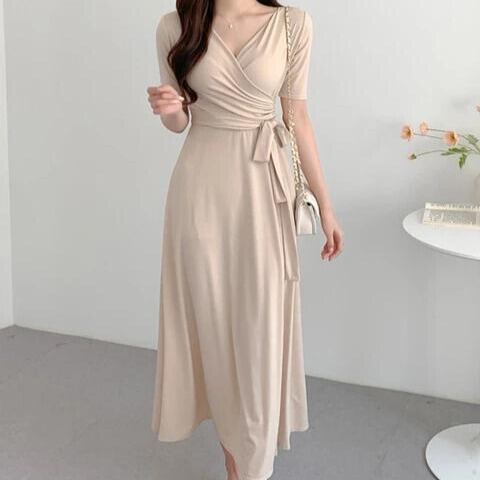 ロングVネックプリーツサマードレス［Apricot,Black,Pink］