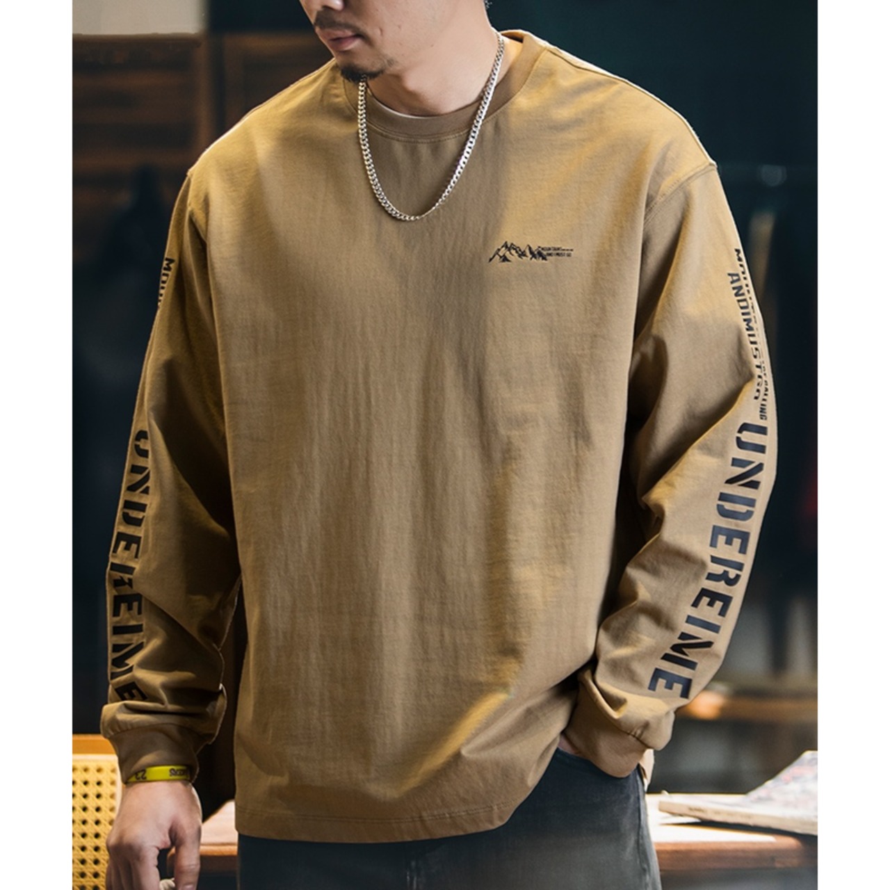 Sleeve Print Design Regular Fit T-Shirt ◇2color H0300