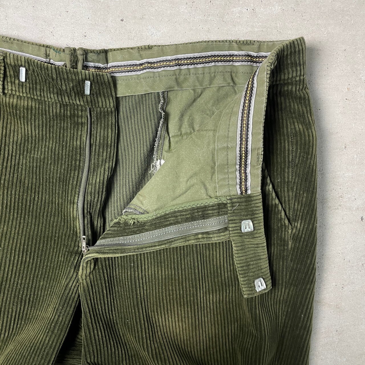 40s 50s フレンチ コーデュロイパンツ ユーロ ヴィンテージ ヨーロッパ 40s 50s フレンチ コーデュロイパンツ ユーロ ヴィンテージ ヨーロッパ